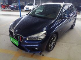 宝马2系旅行车 2016款 218i 运动设计套装