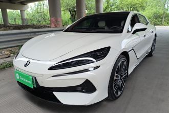 腾势Z9GT 2024款 1100四驱Ultra版