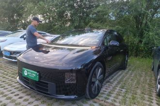 理想汽车 理想i6 2025款 四驱标准版