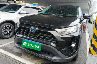 丰田 RAV4荣放 2023款 双擎 2.5L E-CVT两驱精英版