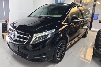 奔驰V级 2018款 V 260 L 尊贵加长版 国VI