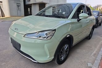哪吒汽车 哪吒V 2022款 潮 300 Lite 磷酸铁锂