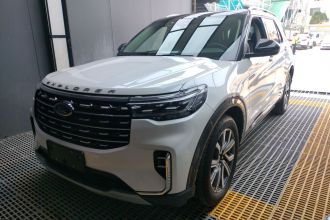 福特 探险者 2023款 EcoBoost 285 四驱钛金版 7座