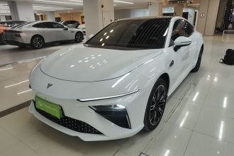 哪吒汽车 哪吒S 2022款 增程版 1160km 后驱小版