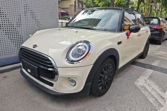 MINI 2019款 1.5T COOPER 经典派 五门版