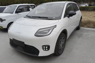 埃安 AION UT 2025款 330星辉版