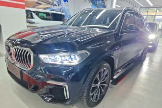 宝马X5 2022款 改款 xDrive 30Li 尊享型M运动套装