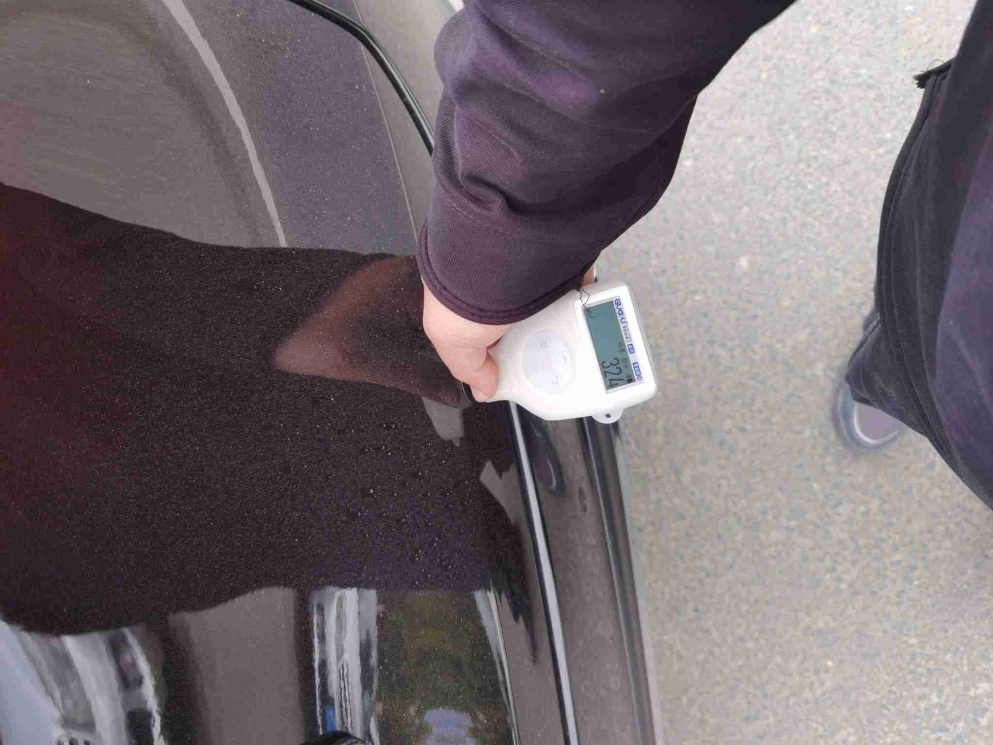 后备箱盖钣金痕迹实拍