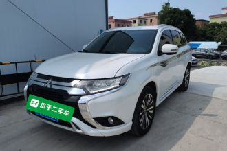 三菱 欧蓝德 2021款 2.0L 两驱畅享版 7座