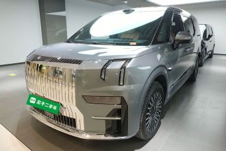 极氪009 2024款 六座行政版四驱 108kWh