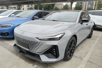 长安UNI-V 2022款 1.5T 尊贵型