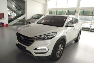 现代 途胜 2015款 1.6T 双离合两驱智能型