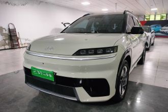 现代 EO 羿欧 2025款 两驱TECH版 64.2kWh