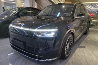 鸿蒙智行 问界M8 2025款 增程 Ultra版 53.4kWh 6座版 (192线激光雷达）