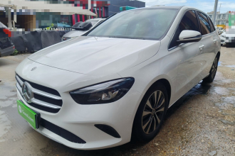 奔驰B级 2021款 B 200 动感型