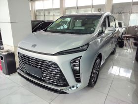 别克GL8新能源 2026款 陆尊 奢享版