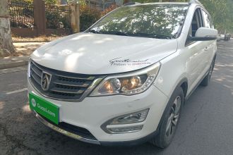 宝骏560 2015款 1.8L 手动豪华型