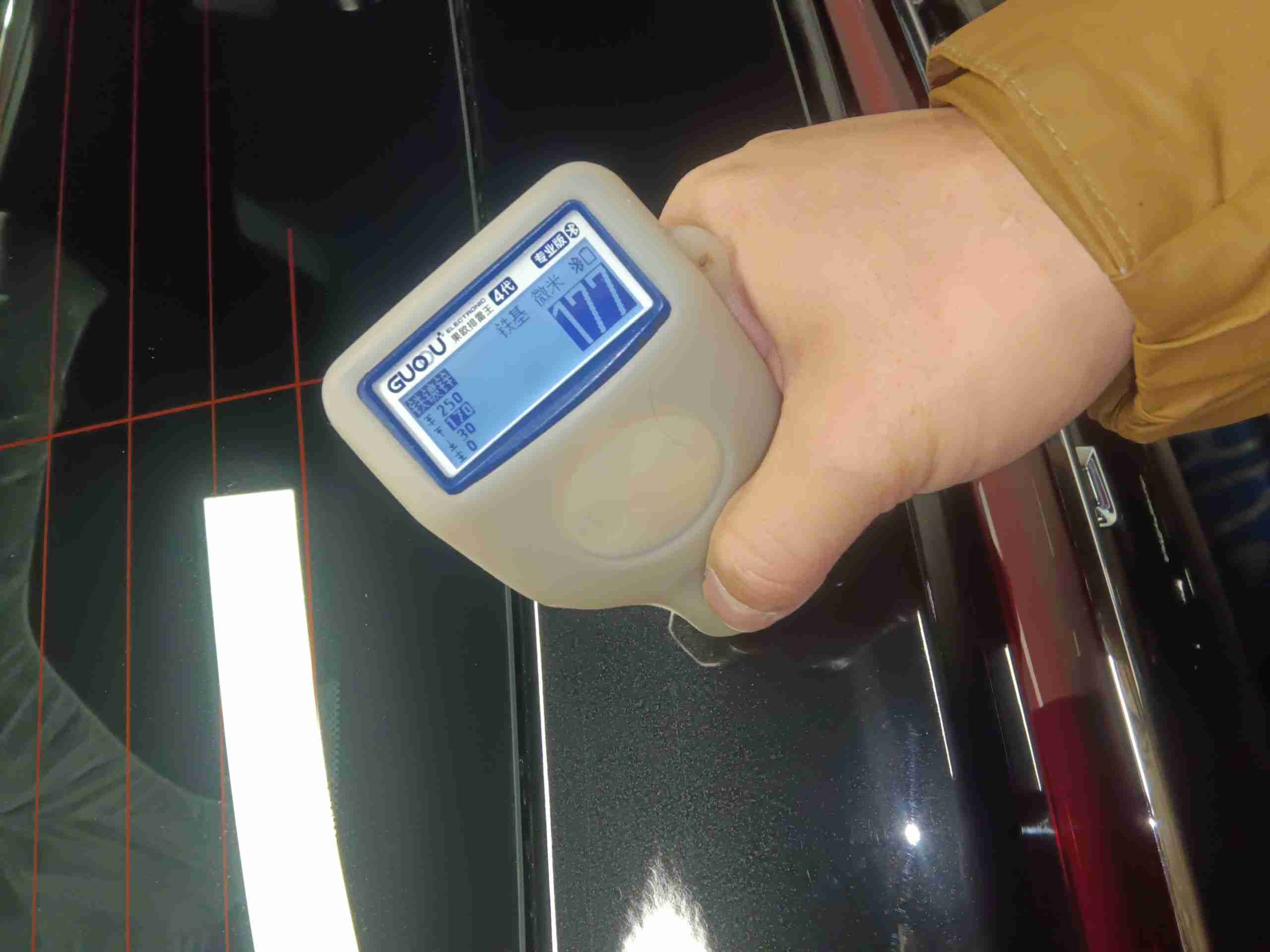 后备箱盖另一处漆面情况实拍