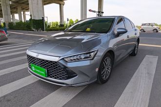 比亚迪 秦PLUS 2021款 DM-i 55KM 旗舰型