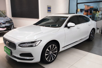 沃尔沃S90 2023款 B5 智逸豪华版