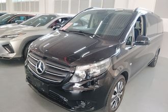奔驰 威霆 2021款 2.0T 精英版 7座
