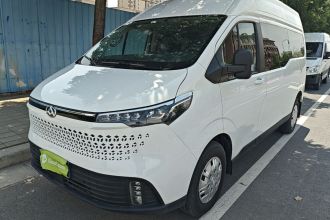上汽大通MAXUS 新途V70 2023款 2.0T 精英版 自动长轴中顶 6/7座