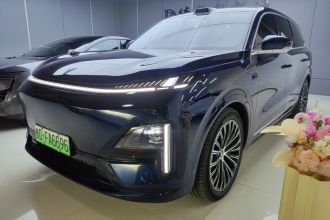 深蓝汽车 深蓝S09 2025款 四驱Ultra+ 高定版