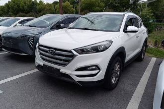 现代 途胜 2015款 2.0L 自动两驱智能型