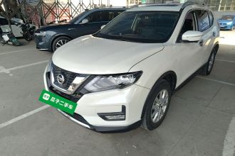 日产 奇骏 2017款 2.0L CVT七座舒适版 2WD