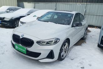 宝马1系 2023款 120i M运动曜夜版