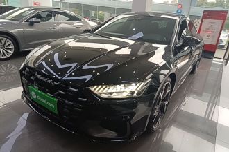 奥迪A7L 2024款 45 TFSI quattro 黑武士版