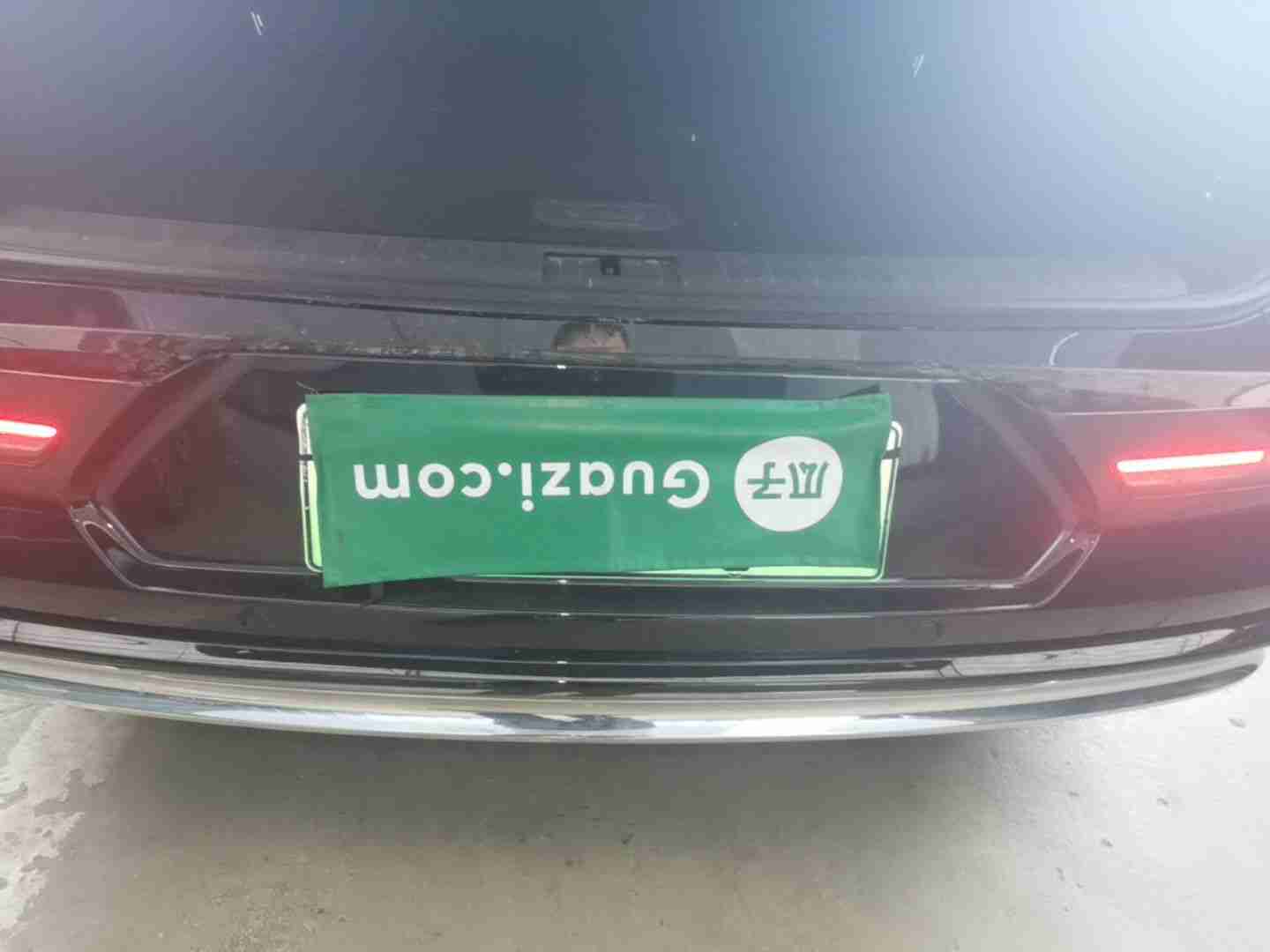后保险杠安装异常情况实拍