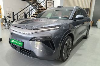 比亚迪 唐L 2025款 EV 600KM四驱激光雷达旗舰型
