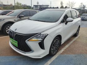 东风风行 风行游艇 2022款 1.5T DCT扬帆版