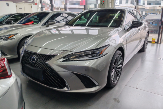 雷克萨斯ES 2021款 300h 臻享版
