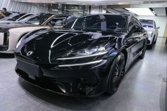 腾势Z9GT 2024款 1100四驱Ultra版