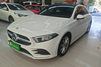 奔驰A级 2021款 A 200 L 运动轿车时尚型