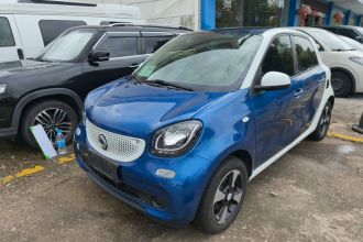 smart forfour 2018款 1.0L 52千瓦激情版
