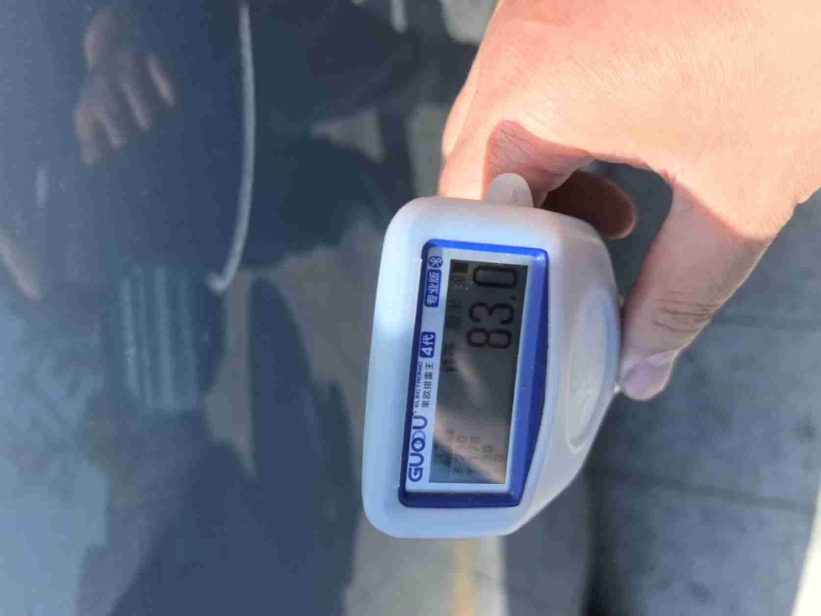 左前门更换及喷漆修复痕迹实拍