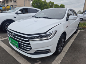 比亚迪 秦 2019款 1.5L 自动尊贵型