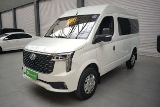 上汽大通MAXUS 新途V80 2025款 PRO傲运通 2.0T  自动短轴中顶 5/6座