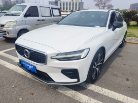 沃尔沃V60 2020款 T5 智远运动版
