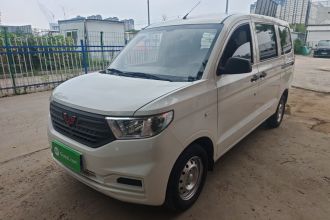 五菱汽车 五菱宏光V 2022款 1.5L劲取版电动助力LAR