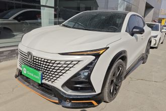 长安UNI-T 2022款 1.5T 运动版 旗舰型