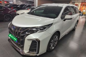 丰田 赛那SIENNA 2023款 2.5L混动 铂金版
