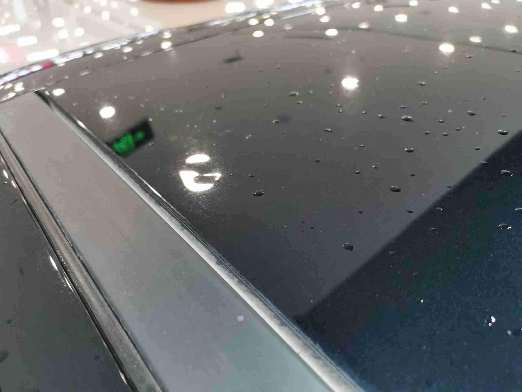 副驾驶车顶冰雹凹点实拍
