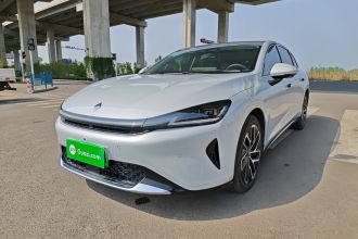 宝骏享境 2025款 插混 140km豪华版