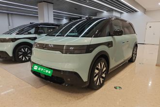 极氪MIX 2025款 智驾版