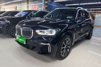 宝马X5 2022款 改款 xDrive 30Li 尊享型M运动套装