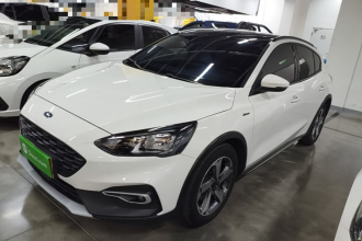 福特 福克斯Active 2020款 EcoBoost 180 自动劲潮型
